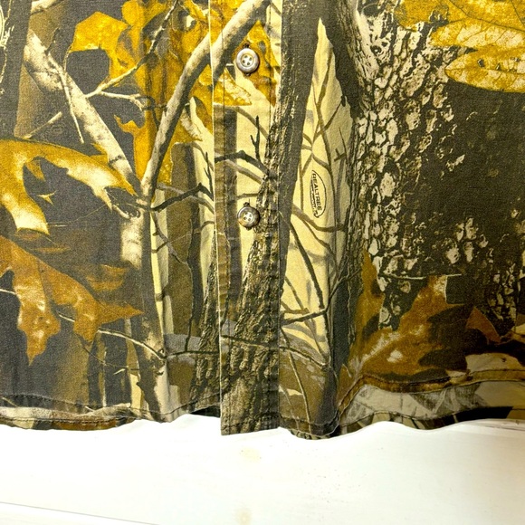 Woolrich Realtree Camouflage Shirt Men’s M Short Sleeve Collared Button Down - Picture 7 of 9